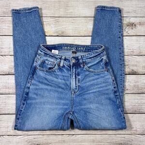 American Eagle Outfitters High Rise Mom Blue Jeans Distressed Size 000 Short